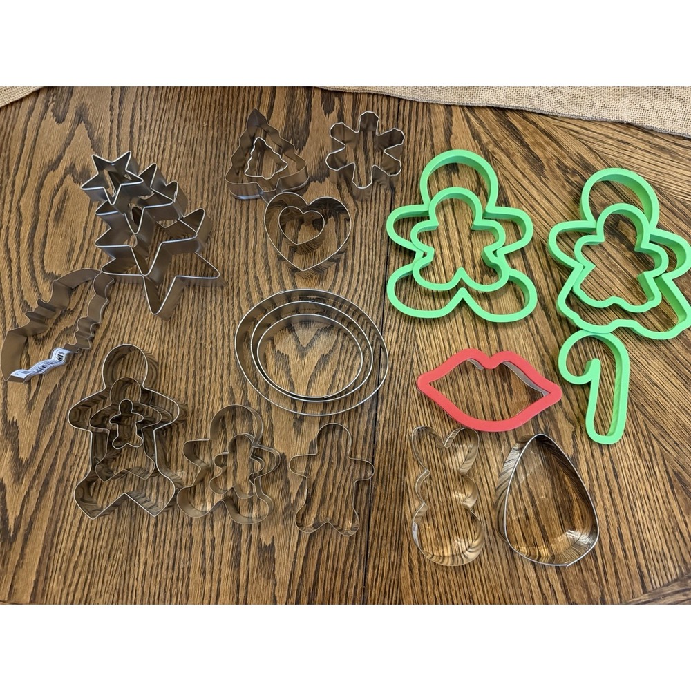 Holiday Cookie Cutter‎ Set Stainless Steel Plastic Gingerbread Star Heart 20pc